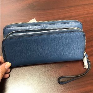 NWT Coach accordion zip wallet with wrist strap